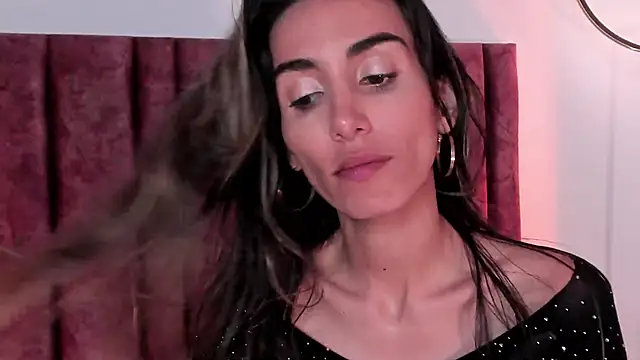 Nina Cavaali online show from March 2025 08:45:02 PM