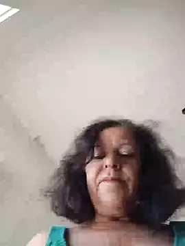 Snapshot of mariy522 chatting on January 2025 04:27:01 PM mariy522 online show from January 2025 04:27:01 PM