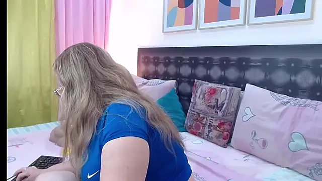 sandra 20 online show from April 2026 10:31:01 AM