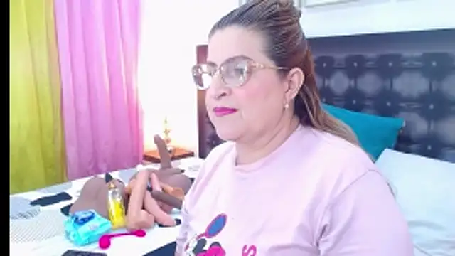 sandra 20 online show from May 2026 11:07:01 AM