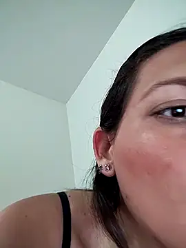 Mia Hampton online show from February 2025 10:17:02 PM