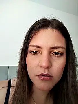 Mia Hampton online show from March 2025 06:32:01 PM