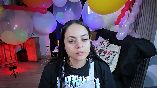 Snapshot of Cuttiealice chatting on January 2025 02:00:02 PM Cuttiealice online show from January 2025 02:00:02 PM