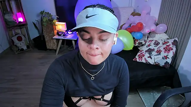 Snapshot of Cuttiealice chatting on January 2025 06:09:02 AM Cuttiealice online show from January 2025 06:09:02 AM