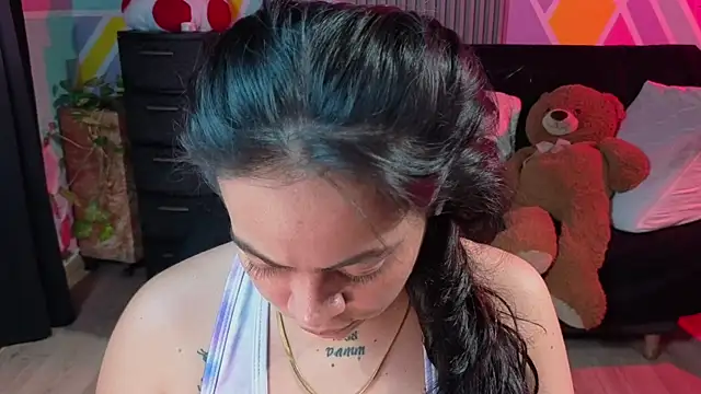 Snapshot of Cuttiealice chatting on September 2025 11:04:01 PM Cuttiealice online show from September 2025 11:04:01 PM