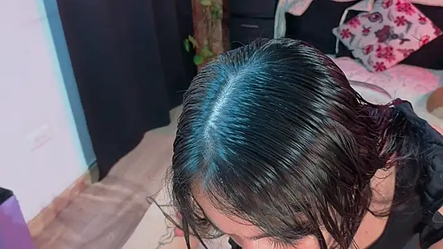 Snapshot of Cuttiealice chatting on September 2025 01:13:02 PM Cuttiealice online show from September 2025 01:13:02 PM