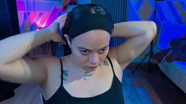 Snapshot of Cuttiealice chatting on October 2025 12:49:02 PM Cuttiealice online show from October 2025 12:49:02 PM