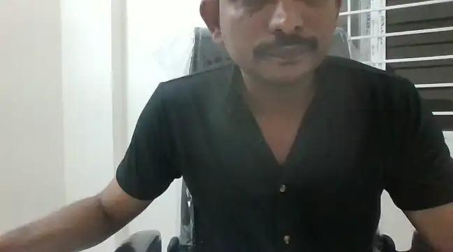 Snapshot of hydhunk29 chatting on December 2024 12:35:01 PM hydhunk29 online show from December 2024 12:35:01 PM