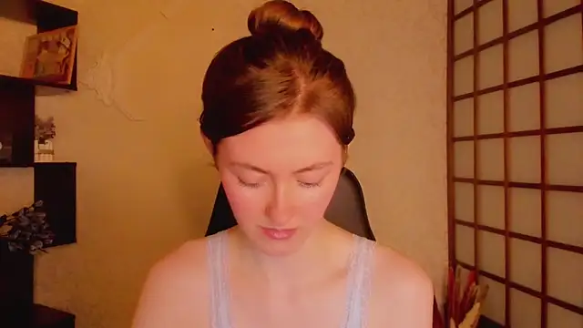 Snapshot of KateCuddle chatting on February 2025 07:23:01 AM KateCuddle online show from February 2025 07:23:01 AM