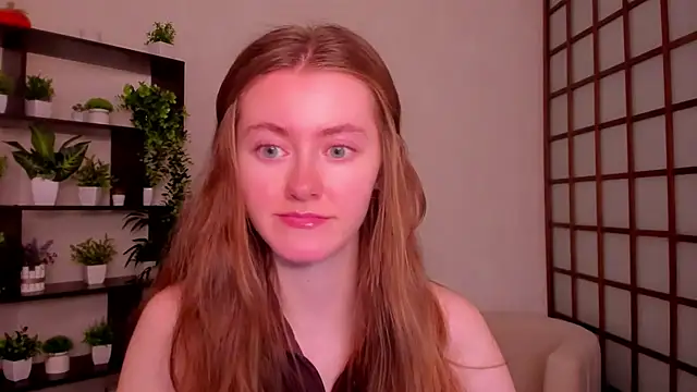 Snapshot of KateCuddle chatting on September 2025 02:48:02 AM KateCuddle online show from September 2025 02:48:02 AM