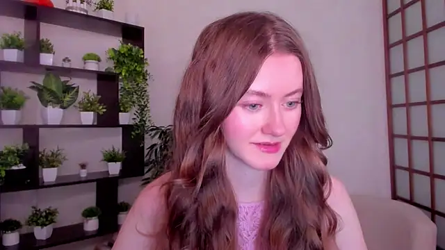 Snapshot of KateCuddle chatting on November 2025 02:33:01 AM KateCuddle online show from November 2025 02:33:01 AM