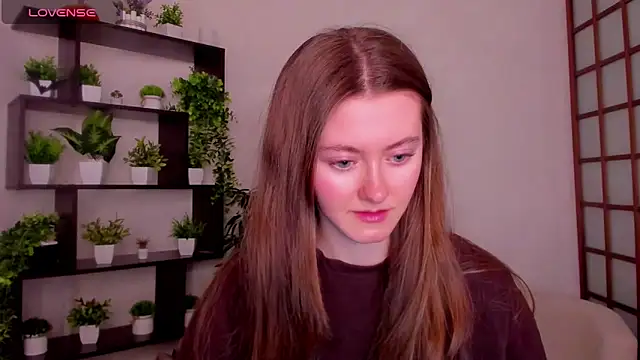 Snapshot of KateCuddle chatting on December 2025 01:54:01 AM KateCuddle online show from December 2025 01:54:01 AM