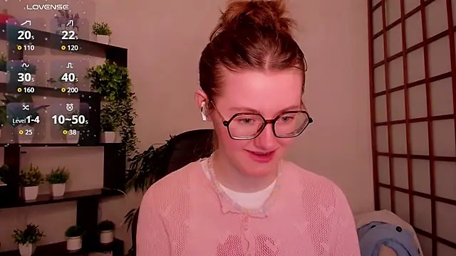 KateCuddle online show from May 2026 02:07:01 AM