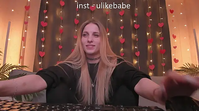 Snapshot of Anna_Fink chatting on February 2025 12:10:01 AM Anna Fink online show from February 2025 12:10:01 AM