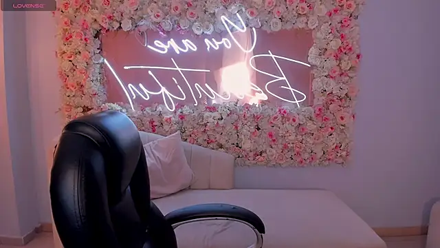 KendraClarkX online show from April 2026 02:42:02 AM