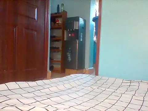 Snapshot of Eminent_Ride chatting on April 2026 01:41:01 PM Eminent Ride online show from April 2026 01:41:01 PM