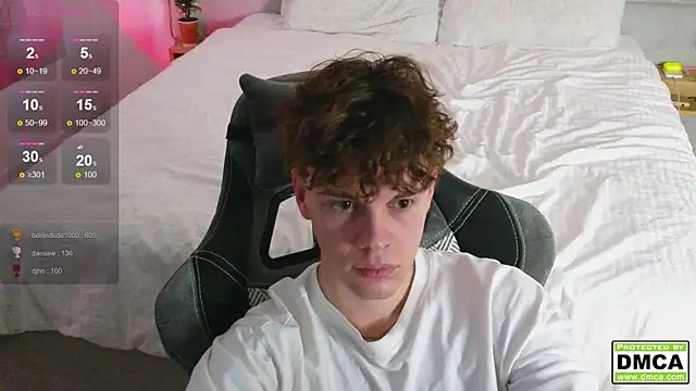 Snapshot of cute_thomas chatting on December 2024 10:45:02 AM cute thomas online show from December 2024 10:45:02 AM