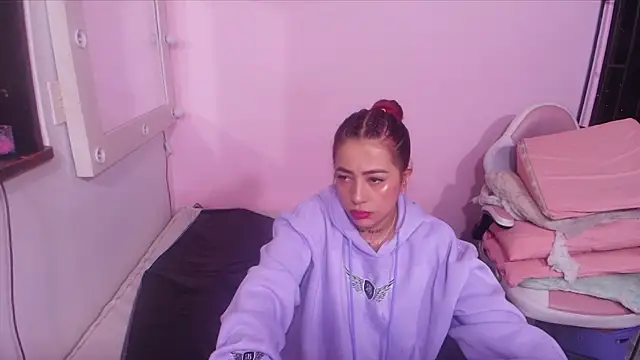Snapshot of celeste_sea chatting on March 2025 07:05:02 PM celeste sea online show from March 2025 07:05:02 PM