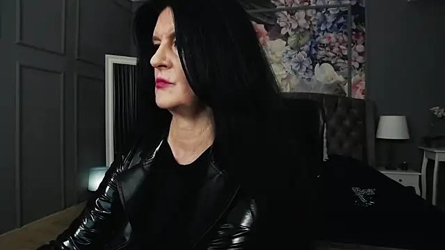 DomMelissaW online show from September 2025 05:24:02 PM