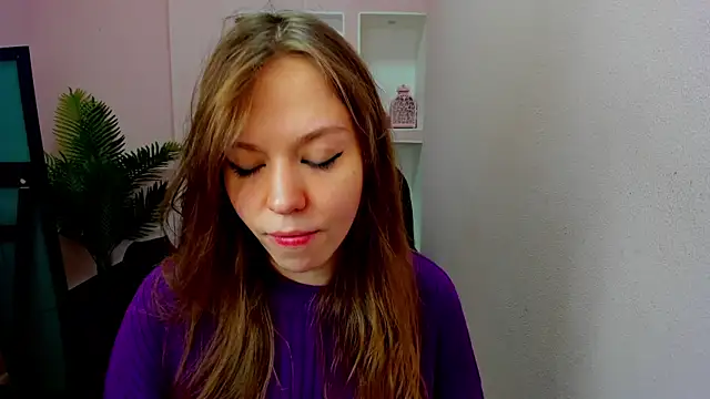 Persephoni online show from October 2025 10:57:01 AM