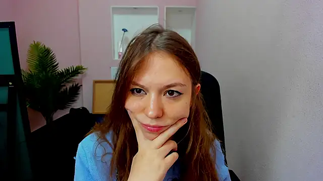 Persephoni online show from October 2025 09:01:01 PM