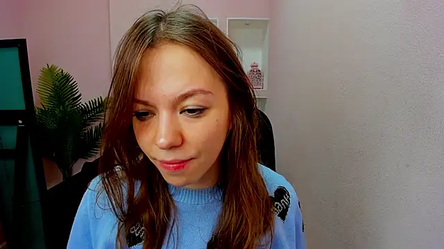 Persephoni online show from October 2025 05:28:01 AM