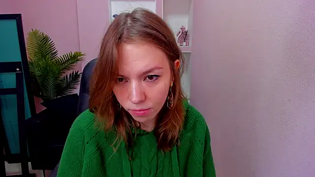 Persephoni online show from December 2025 04:56:01 PM