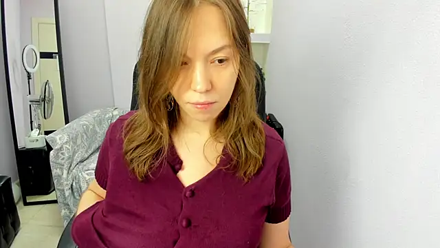 Persephoni online show from March 2026 03:40:01 PM