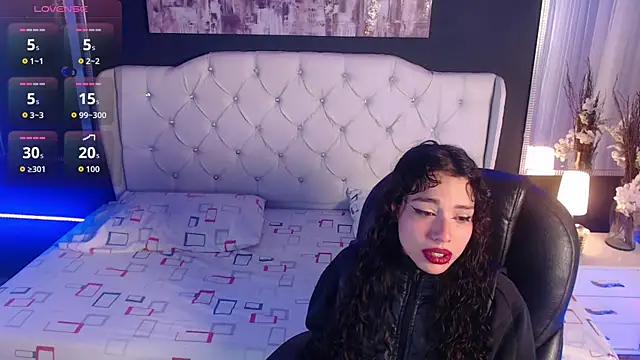 LiaVillalobos online show from November 2025 12:48:02 PM