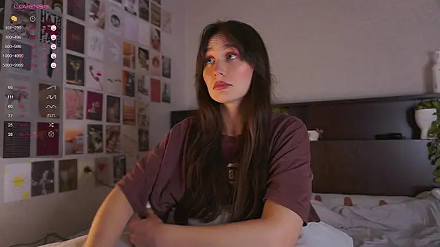 itssophiie online show from September 2025 05:26:02 PM