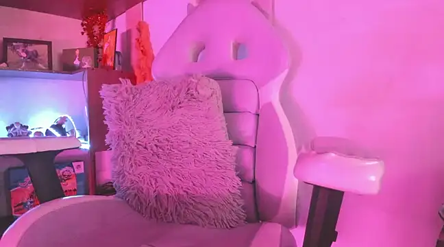 Snapshot of Agathaks chatting on December 2024 06:41:01 AM Agathaks online show from December 2024 06:41:01 AM