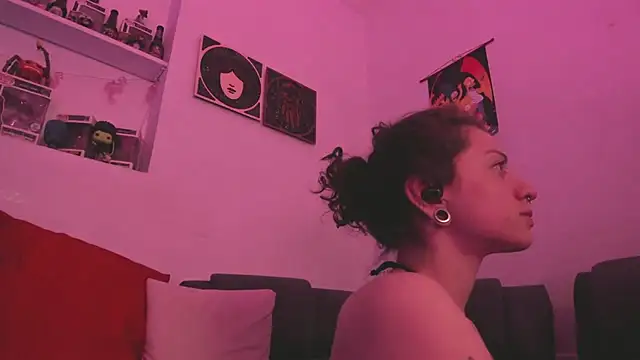 Snapshot of Agathaks chatting on February 2025 12:03:01 AM Agathaks online show from February 2025 12:03:01 AM