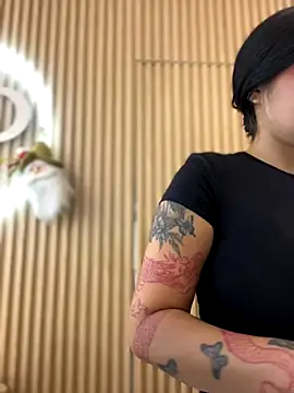 Snapshot of clarachanelricek chatting on October 2025 07:15:01 PM clarachanelricek online show from October 2025 07:15:01 PM