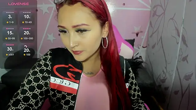 Snapshot of lucy_beatifull chatting on February 2025 10:20:02 PM lucy beatifull online show from February 2025 10:20:02 PM