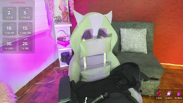 Snapshot of lucy_beatifull chatting on February 2025 02:53:01 AM lucy beatifull online show from February 2025 02:53:01 AM