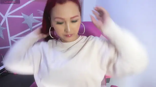 Snapshot of lucy_beatifull chatting on December 2025 09:49:01 AM lucy beatifull online show from December 2025 09:49:01 AM