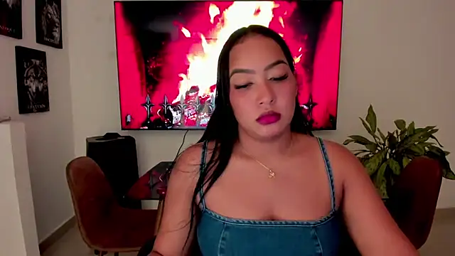 Snapshot of brunetenikole02 chatting on October 2025 02:01:02 AM brunetenikole02 online show from October 2025 02:01:02 AM