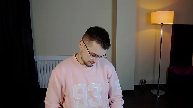 Snapshot of Friend12321 chatting on March 2025 11:14:01 PM Friend12321 online show from March 2025 11:14:01 PM