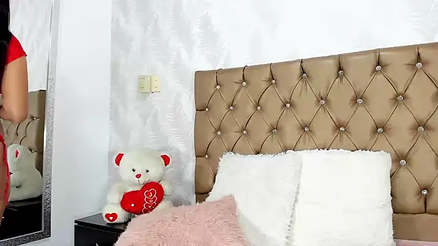Snapshot of luna_evaa chatting on September 2025 01:21:01 PM luna evaa online show from September 2025 01:21:01 PM