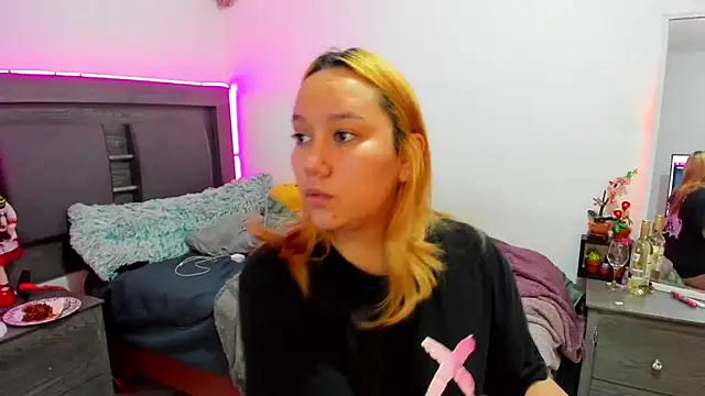 Snapshot of Cherrynoa chatting on February 2026 02:59:02 AM Cherrynoa online show from February 2026 02:59:02 AM