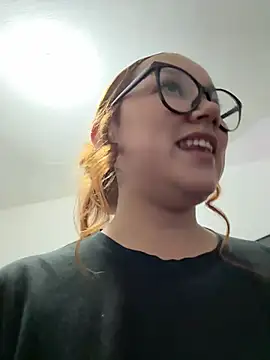 Snapshot of Cherrynoa chatting on February 2026 02:33:01 AM Cherrynoa online show from February 2026 02:33:01 AM