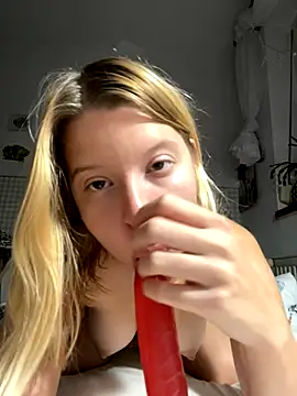Snapshot of kimczii chatting on December 2024 01:31:02 PM kimczii online show from December 2024 01:31:02 PM