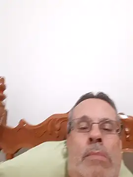 luiz303030 online show from November 2025 10:01:01 PM