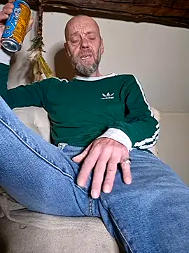 Snapshot of eddouxxx78 chatting on November 2025 05:45:02 PM eddouxxx78 online show from November 2025 05:45:02 PM