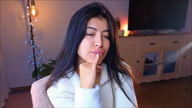 Snapshot of anabelcurvy chatting on December 2024 08:33:02 PM anabelcurvy online show from December 2024 08:33:02 PM