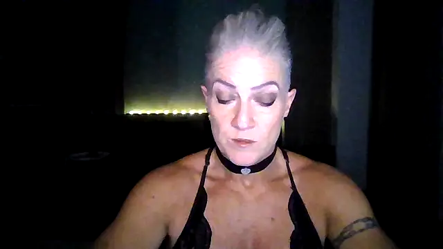 Snapshot of Devon2020 chatting on November 2025 11:40:02 AM Devon2020 online show from November 2025 11:40:02 AM