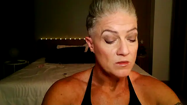 Snapshot of Devon2020 chatting on December 2025 11:38:02 AM Devon2020 online show from December 2025 11:38:02 AM