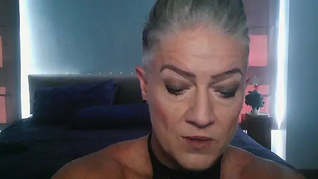 Snapshot of Devon2020 chatting on December 2025 07:04:02 AM Devon2020 online show from December 2025 07:04:02 AM