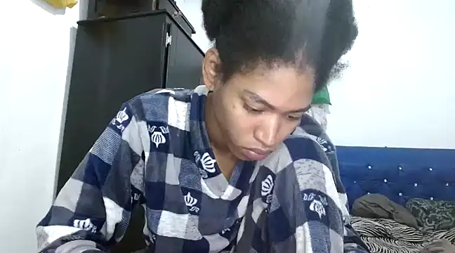 angelamarie1 online show from December 2024 12:30:02 PM