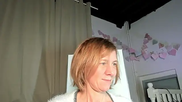Lola Belgium online show from February 2025 08:42:01 PM